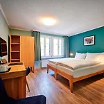 5th Floor Basic - Shared Bathrooms 2*