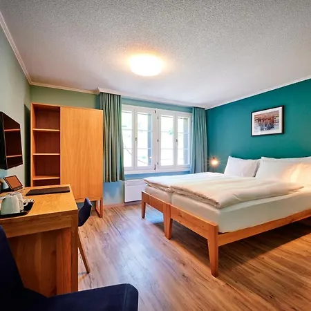 5th Floor Basic - Shared Bathrooms 2*