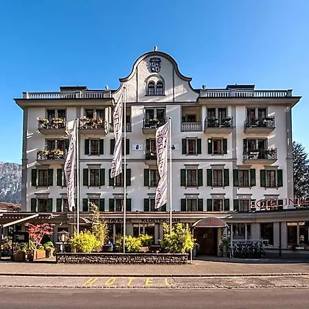 5th Floor Basic - Shared Bathrooms Hotel 2*