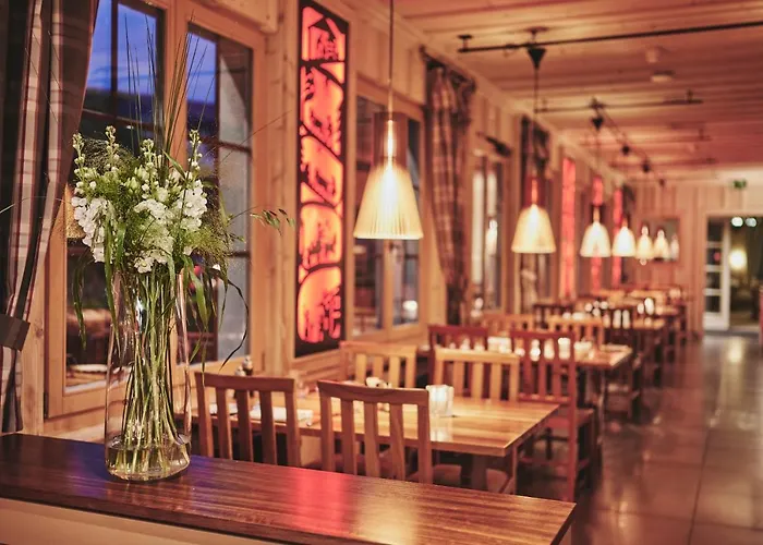 호텔 5th Floor Basic - Shared Bathrooms 인터라켄