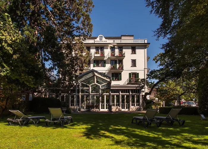 Hotel 5th Floor Basic - Shared Bathrooms