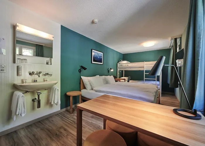 5th Floor Basic - Shared Bathrooms Ξενοδοχείο Ιντερλάκεν